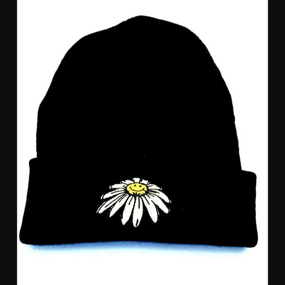 BSR Smileyx by Samii Ryan Black Daisy Beanie NWOT - Picture 1 of 9